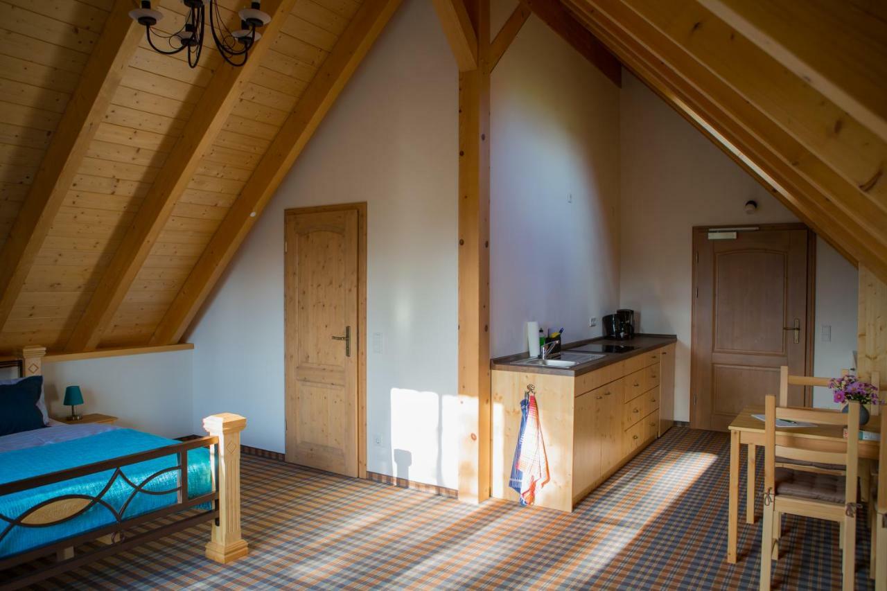 Pension Raupennest Mit Blockhaussauna เบาท์เซน ภายนอก รูปภาพ